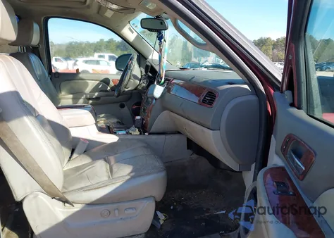 2008 Chevrolet Tahoe Ltz z USA, uszkodzony, nr VIN 1GNFK13098J103372